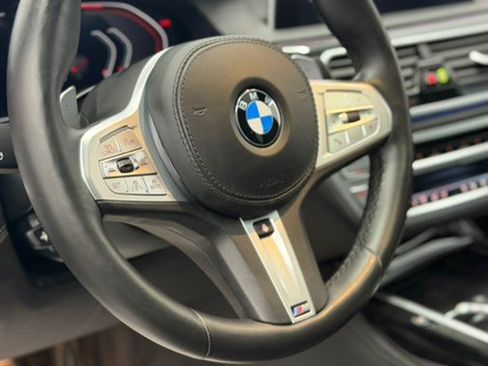 Used 2022 BMW 750i xDrive w/ Executive Package AWD/4WD image 26