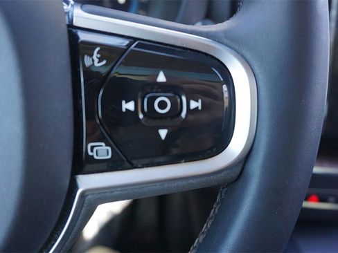 Used 2024 Volvo XC60 B5 Plus w/ Protection Package Premier image 8