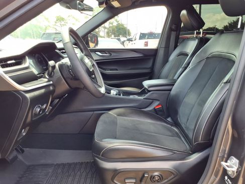 Certified 2025 Jeep Grand Cherokee L Laredo RWD image 20