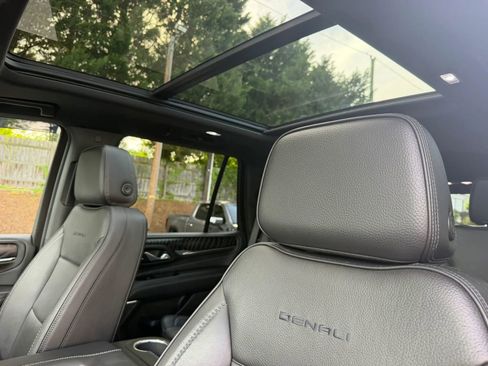 Used 2023 GMC Yukon Denali AWD/4WD image 20