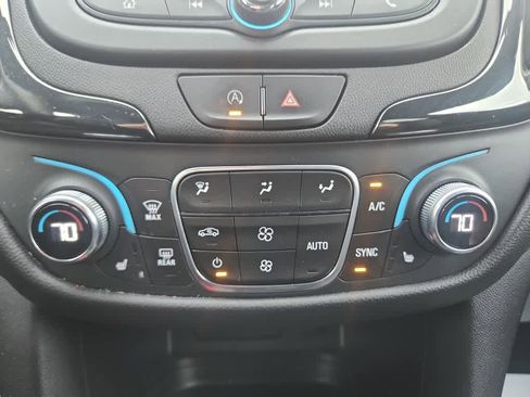 Used 2022 Chevrolet Equinox RS image 26