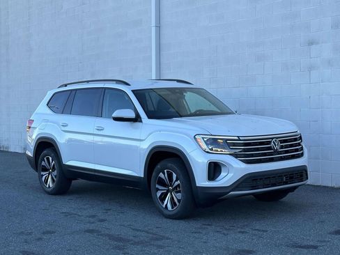 New 2026 Volkswagen Atlas SE image 8