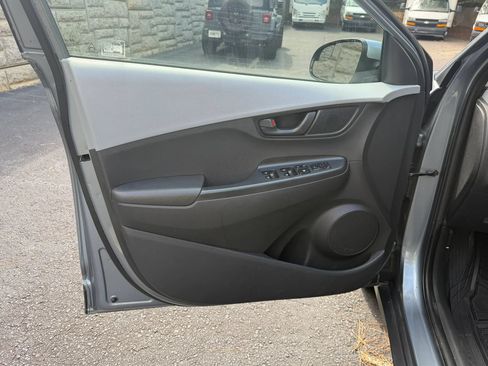 Used 2019 Hyundai Kona SE AWD/4WD image 28
