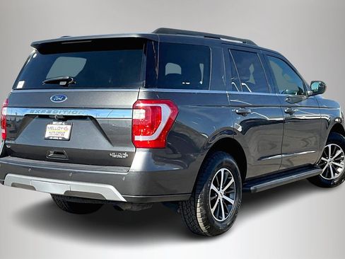Used 2019 Ford Expedition XLT image 6