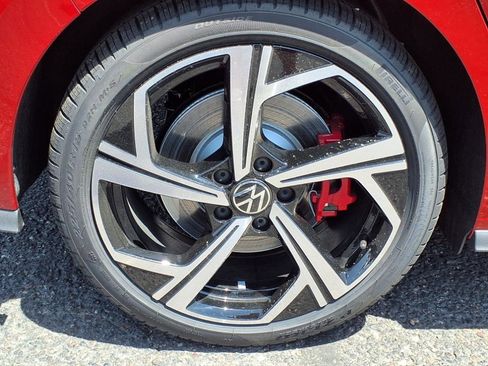 New 2025 Volkswagen GTI SE image 9