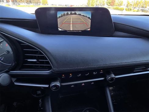 Used 2021 MAZDA MAZDA3 s image 18