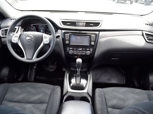 Used 2016 Nissan Rogue SV w/ SV Premium Package FWD image 5
