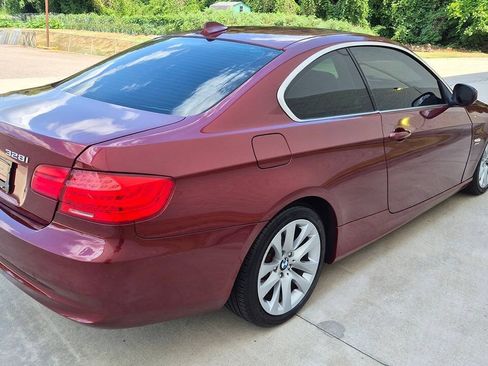 Used 2011 BMW 328i xDrive Coupe AWD/4WD image 9