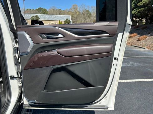 Used 2022 Cadillac Escalade ESV Sport Platinum image 59