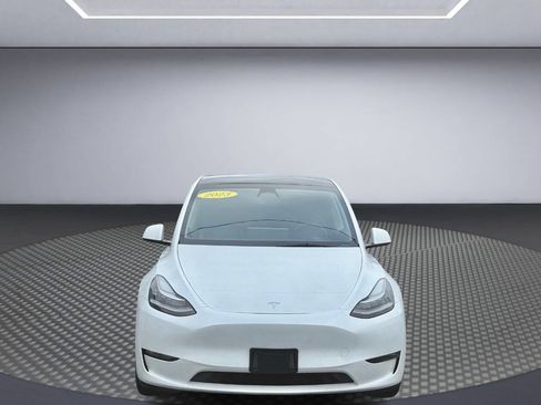 Used 2023 Tesla Model Y Long Range image 2