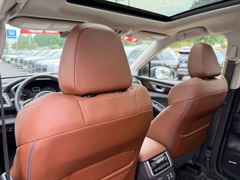 Used 2024 Subaru Ascent Touring AWD/4WD image 32