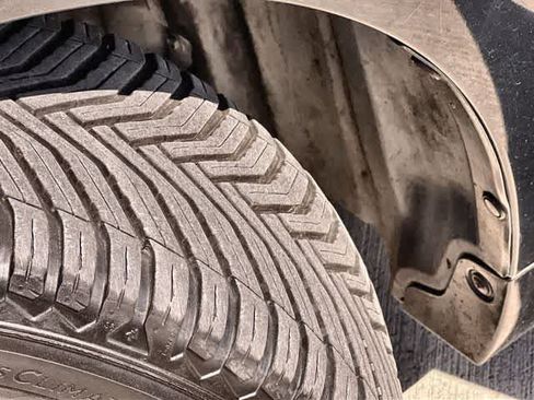 Used 2016 Toyota Avalon Limited image 23