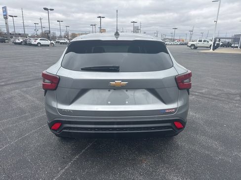 Used 2024 Chevrolet Trax LS image 8