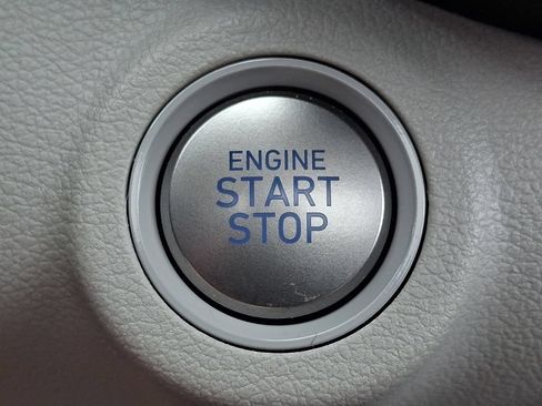 Certified 2024 Hyundai Venue SEL FWD image 26