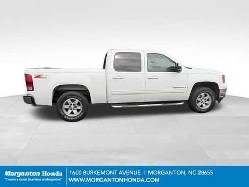 Used 2007 GMC Sierra 1500 SLT w/ SLE/SLT Trailering Package AWD/4WD image 9