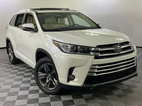 Used 2017 Toyota Highlander Limited Platinum w/ Carpet Mat Package AWD/4WD image 53