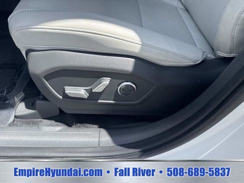 Used 2026 Hyundai Santa Fe SEL AWD/4WD image 18