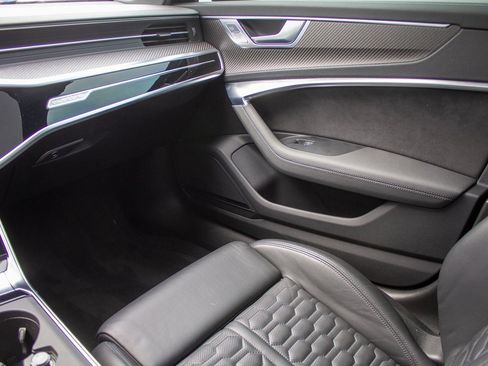 Used 2023 Audi RS 6 image 20