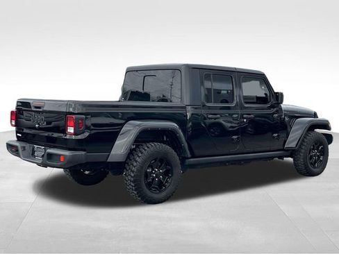 Used 2022 Jeep Gladiator Willys image 7