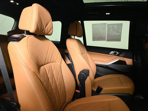 Certified 2023 BMW X7 xDrive40i w/ M Sport Package image 37