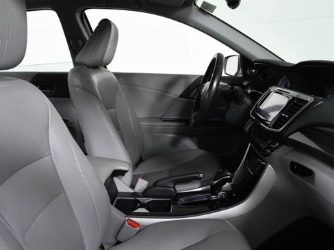 Used 2017 Honda Accord EX-L image 26
