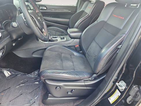 Used 2019 Jeep Grand Cherokee Trailhawk AWD/4WD image 9
