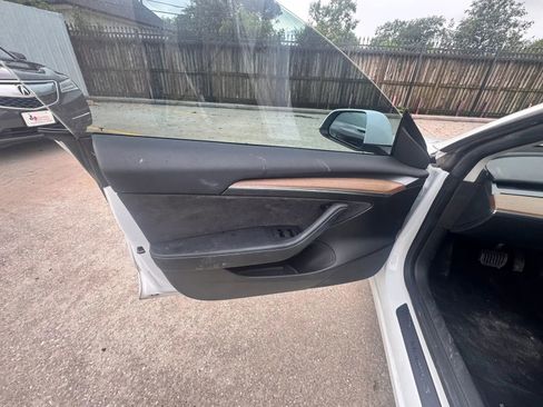 Used 2023 Tesla Model 3 Standard Range RWD image 6