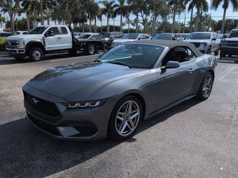 Certified 2024 Ford Mustang Convertible RWD image 7