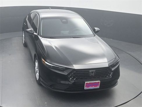 Certified 2025 Honda Accord LX image 20