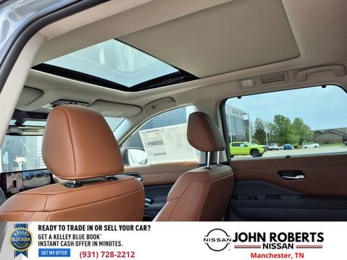 New 2026 Nissan Pathfinder Platinum AWD/4WD image 10