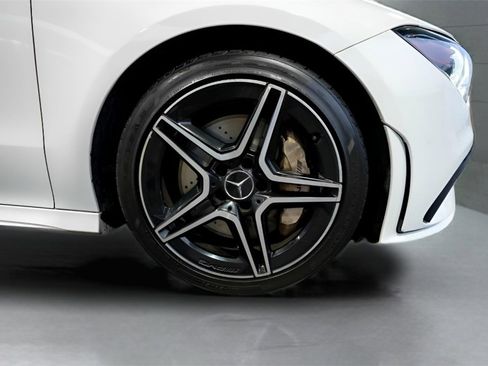 Used 2022 Mercedes-Benz CLA 35 AMG 4MATIC image 13
