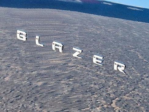 Used 2022 Chevrolet Blazer LT image 29