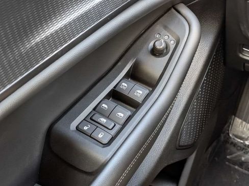 Used 2025 Jeep Grand Cherokee Altitude AWD/4WD image 19