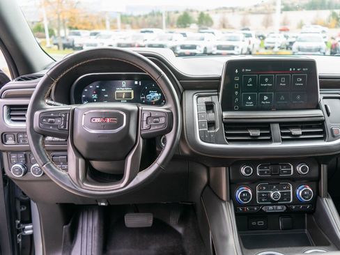 Used 2023 GMC Yukon XL AT4 w/ AT4 Premium Plus Package image 17