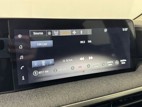 Used 2025 Nissan Kicks SV w/ SV Premium Package image 16