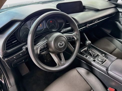 Used 2024 MAZDA MAZDA3 s FWD image 10