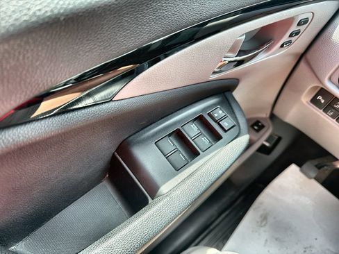 Used 2019 Honda Pilot Touring image 18