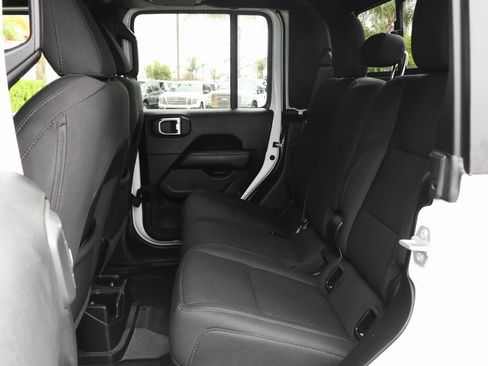 Used 2021 Jeep Gladiator Overland w/ LED Lighting Group image 33