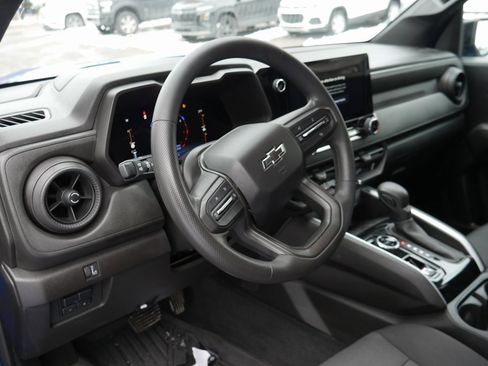 Used 2023 Chevrolet Colorado Trail Boss w/ Technology Package image 10