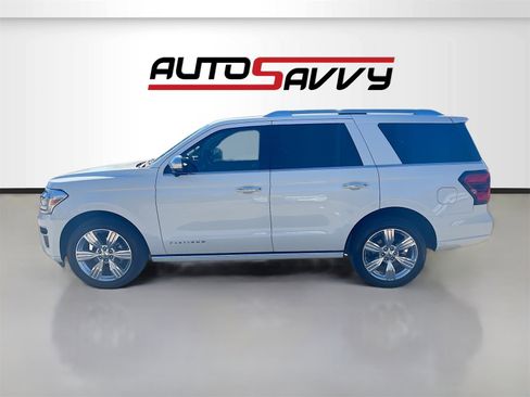 Used 2023 Ford Expedition Platinum image 4