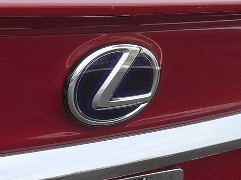 Used 2013 Lexus ES 300h image 29