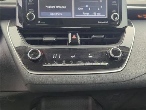 Used 2022 Toyota Corolla LE image 20