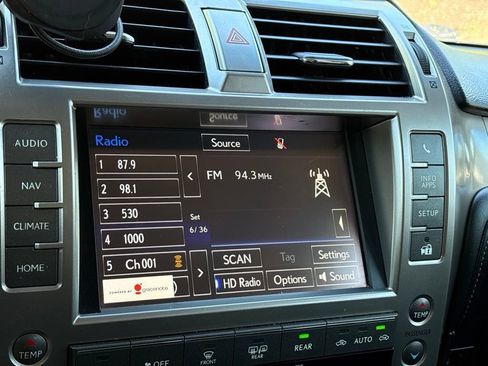 Used 2015 Lexus GX 460 AWD/4WD image 17