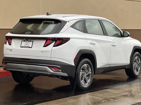 New 2026 Hyundai Tucson Blue SE image 5