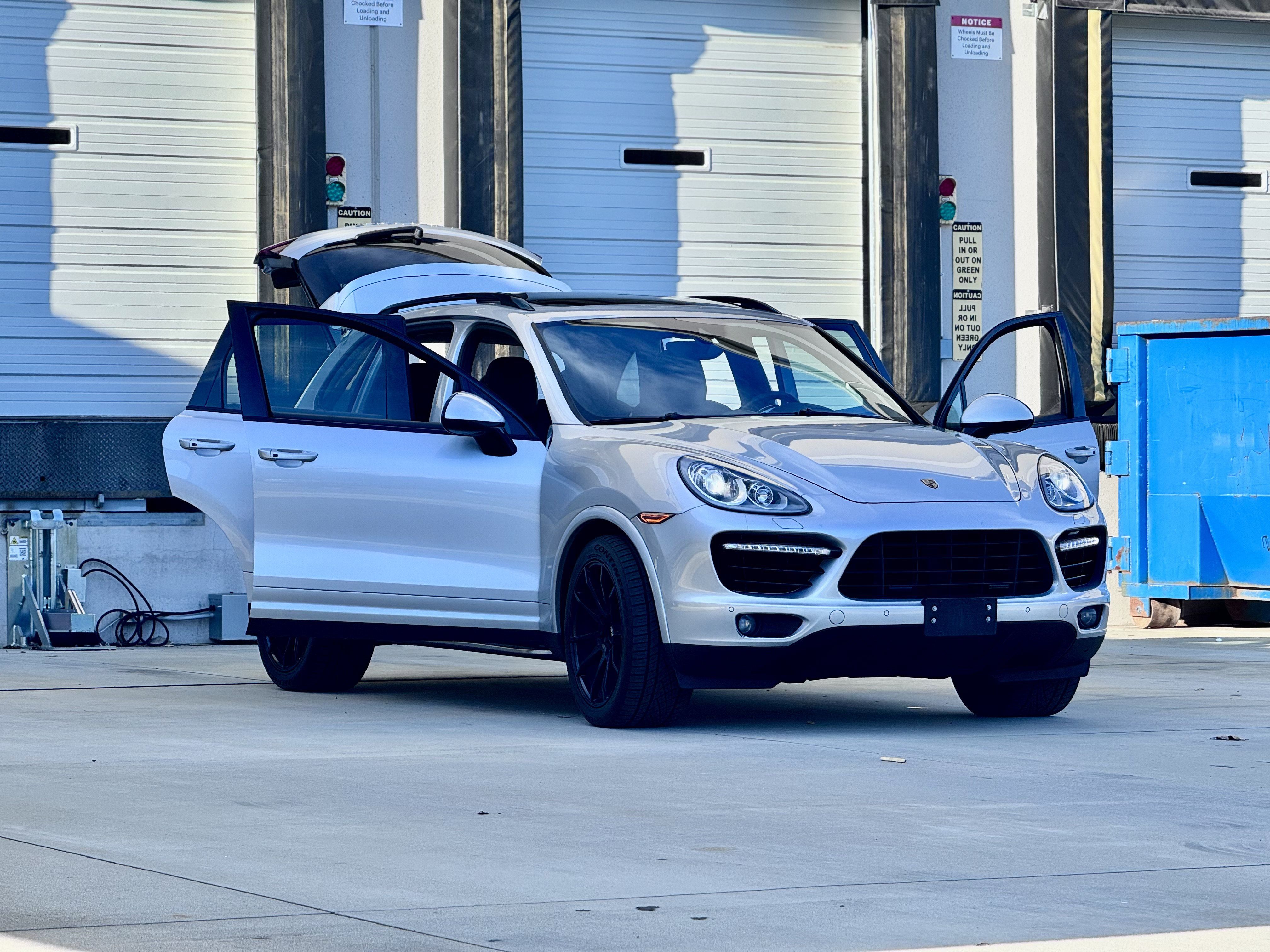 Used 2014 Porsche Cayenne Turbo S AWD/4WD image 7