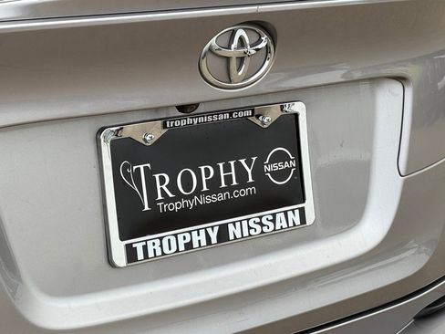 Used 2019 Toyota C-HR XLE image 8