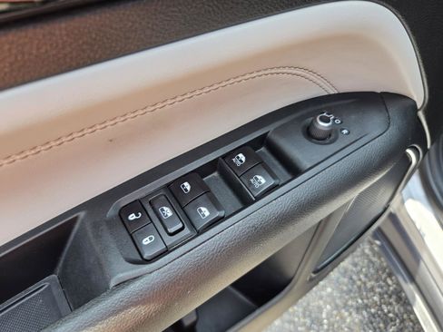 Used 2024 Jeep Compass Limited AWD/4WD image 17