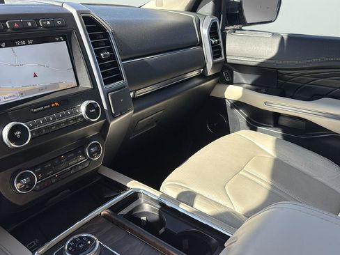 Used 2019 Ford Expedition Platinum image 20