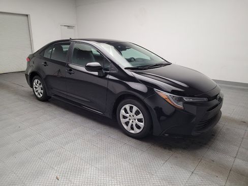 Used 2025 Toyota Corolla LE image 11