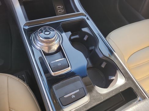 Used 2019 Ford Edge SEL w/ Equipment Group 201A image 24